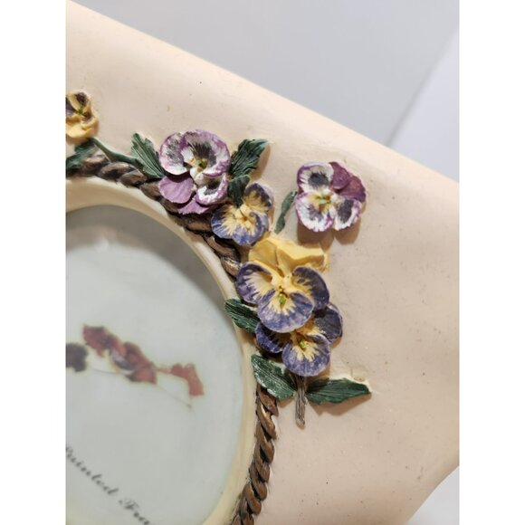 6" by 8" Hand Painted Floral Pansies 3D Picture Frame with Oval Cutout - Picture 6 of 9